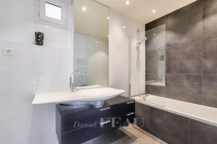 Image No.9-1 Bed Apartment for sale