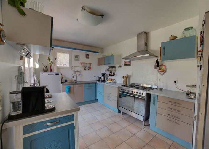 Image No.10-3 Bed House for sale