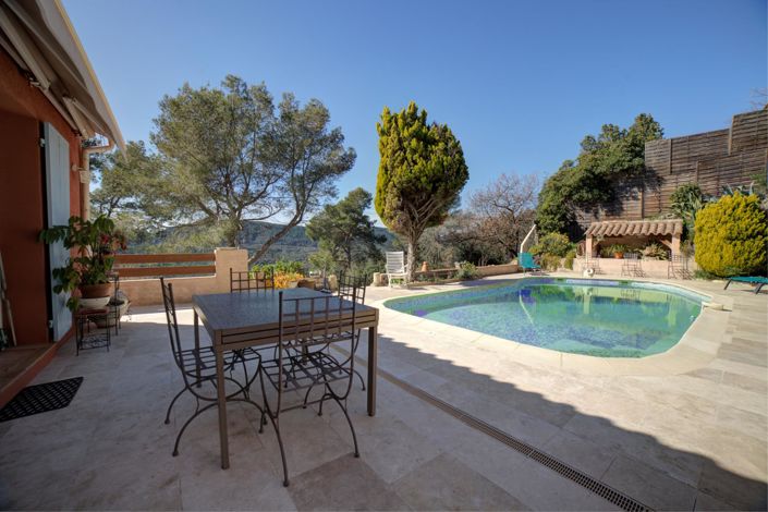 Image No.2-Maison de 3 chambres à vendre à Bagnols-en-Forêt