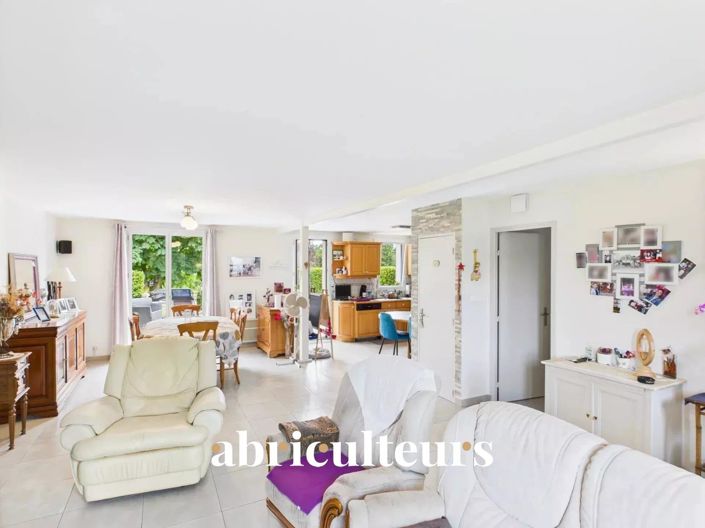 Image No.5-4 Bed House for sale