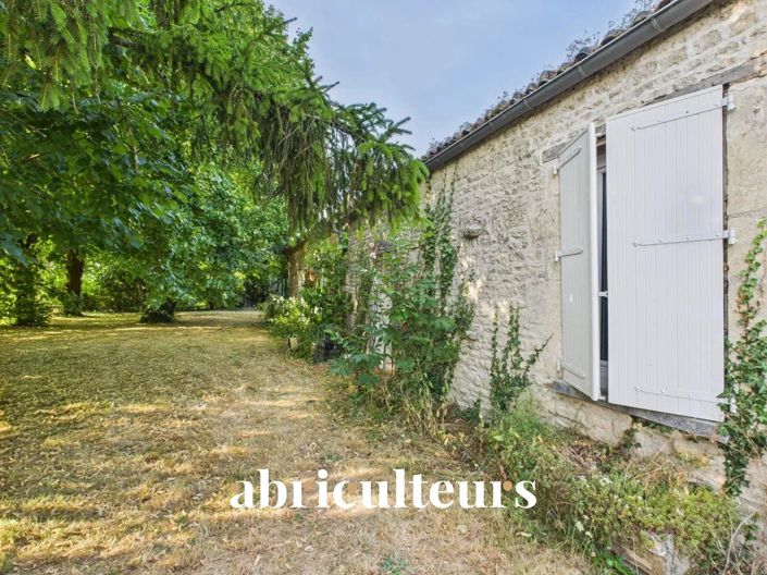 Image No.20-5 Bed House for sale