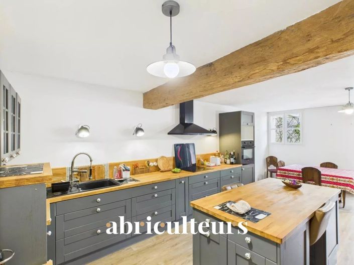 Image No.7-5 Bed House for sale