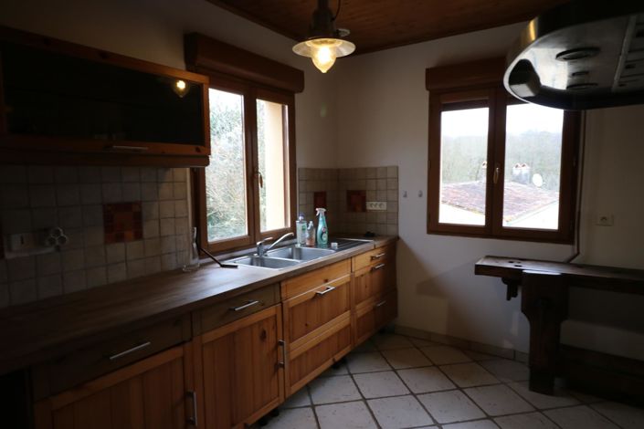 Image No.4-2 Bed House for sale