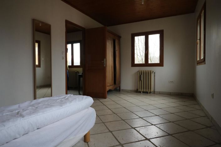 Image No.9-2 Bed House for sale