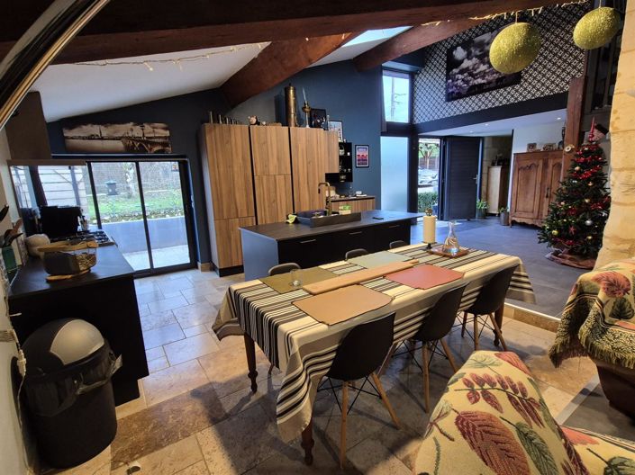 Image No.5-4 Bed House for sale