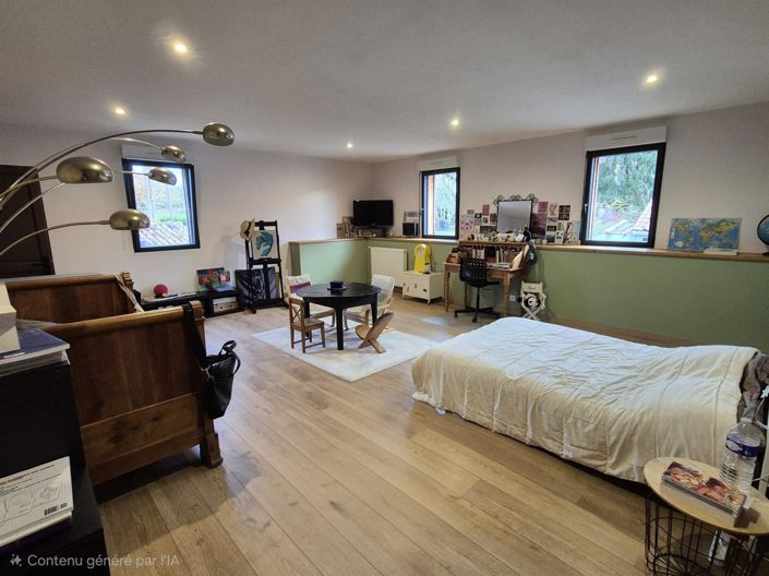 Image No.8-4 Bed House for sale