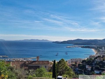 1 - Le Lavandou, House