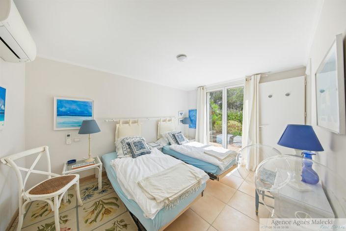 Image No.12-4 Bed House for sale