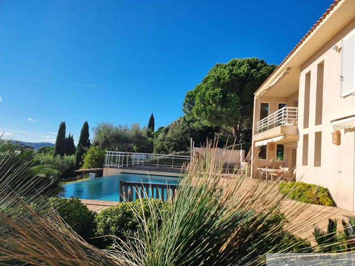 Image No.2-4 Bed House for sale