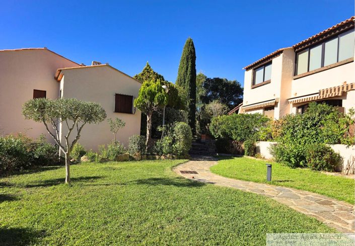 Image No.2-Appartement de 1 chambre à vendre à Le Lavandou