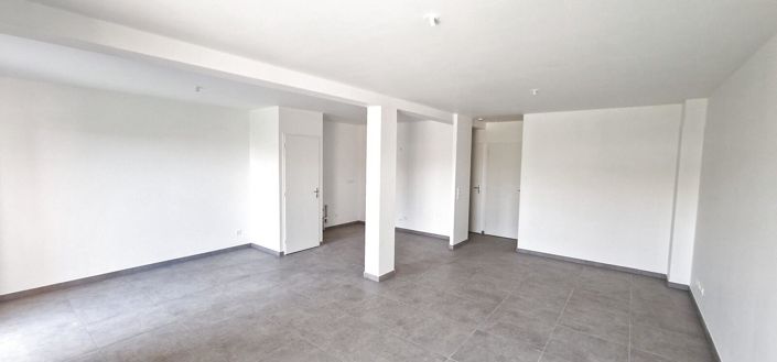 Image No.8-3 Bed Apartment for sale