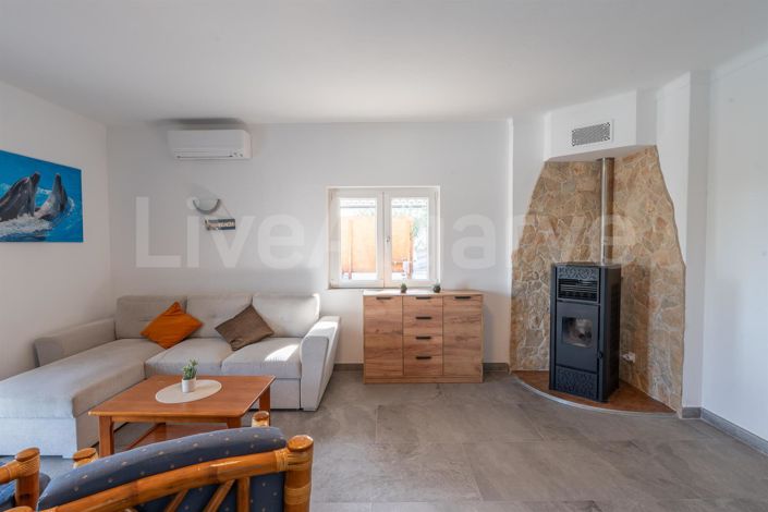 Image No.11-4 Bed House for sale