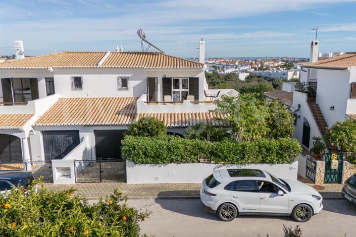 Image No.3-4 Bed House for sale