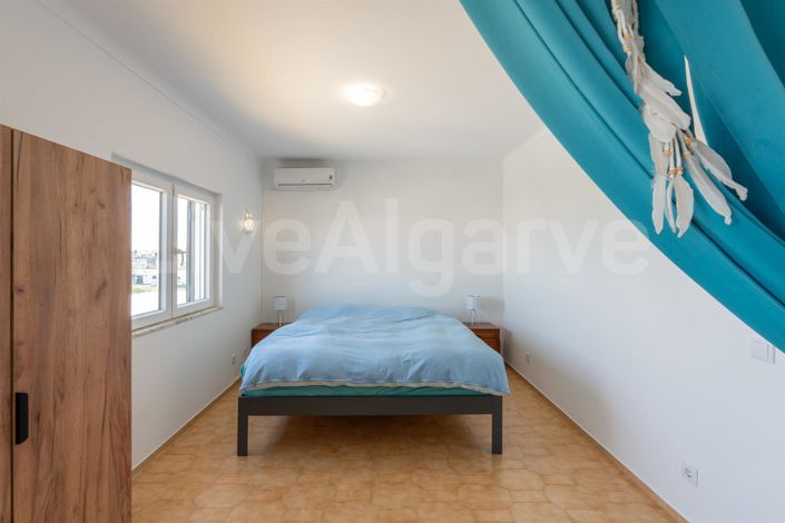 Image No.31-4 Bed House for sale