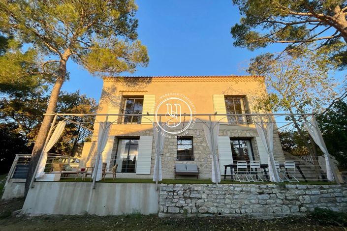 Image No.2-Maison de 3 chambres à vendre à Uzès