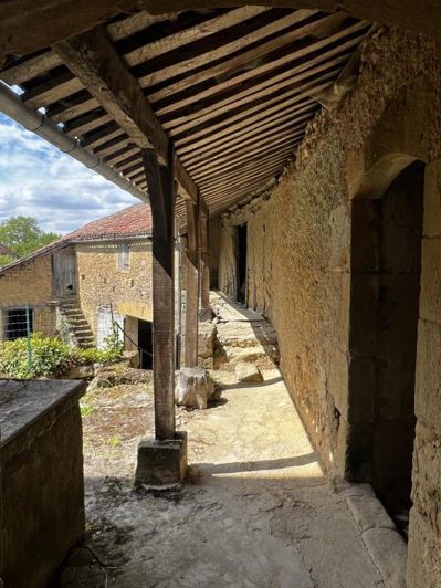 Image No.12-5 Bed Property for sale