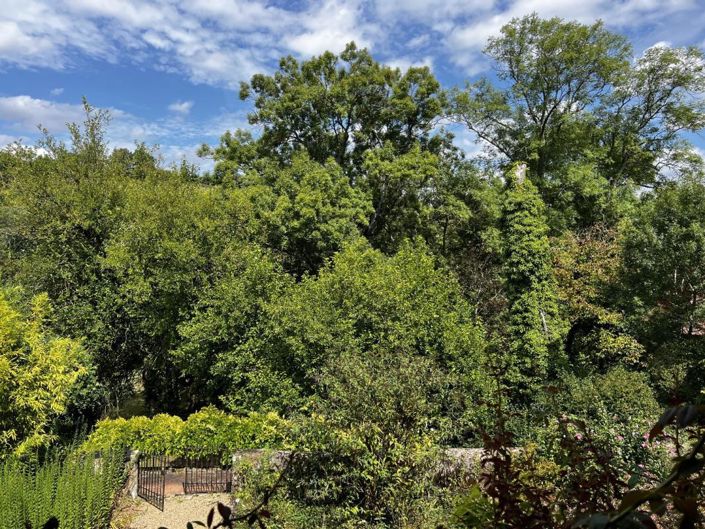 Image No.7-5 Bed House for sale