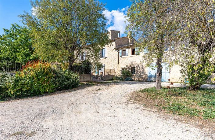 Image No.17-6 Bed House for sale