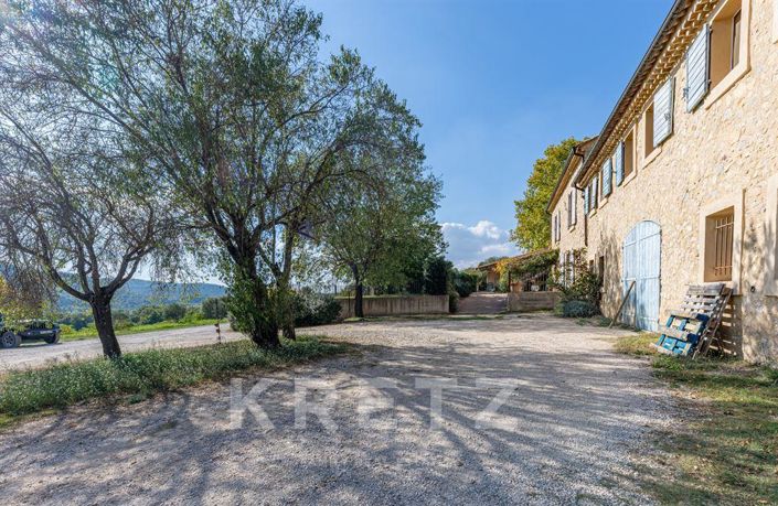 Image No.18-6 Bed House for sale