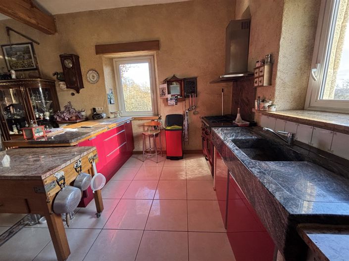 Image No.11-3 Bed House for sale