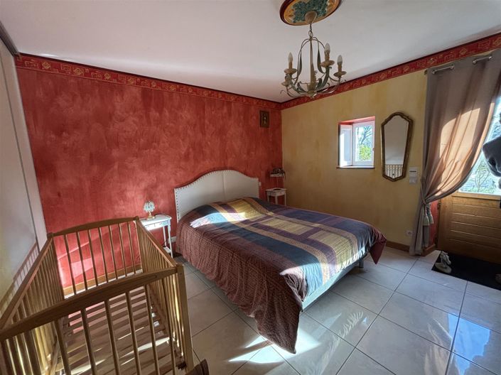 Image No.13-3 Bed House for sale