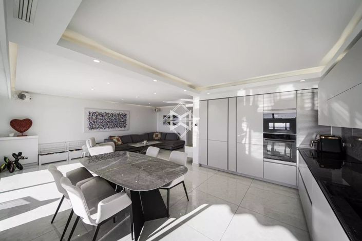 Image No.6-Appartement de 2 chambres à vendre à Cannes