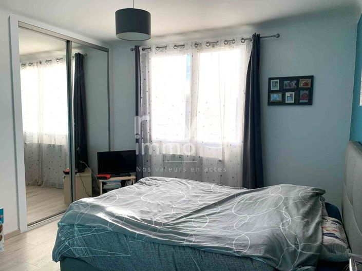 Image No.9-4 Bed House for sale