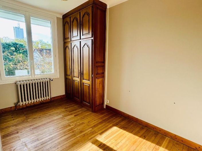 Image No.6-House for sale