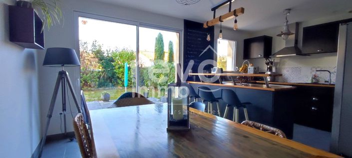 Image No.3-3 Bed House for sale