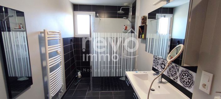 Image No.6-3 Bed House for sale