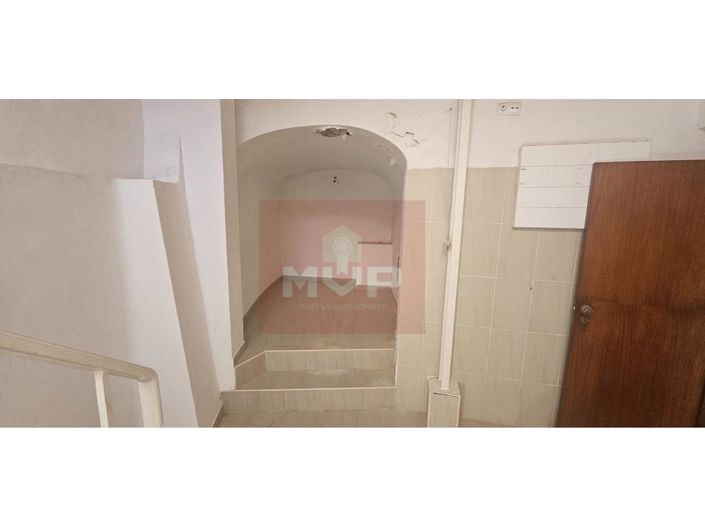 Image No.11-2 Bed House for sale