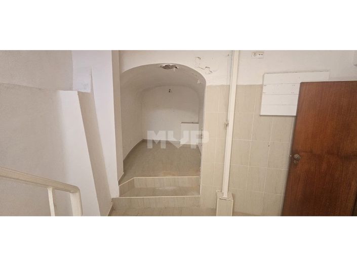 Image No.13-2 Bed House for sale