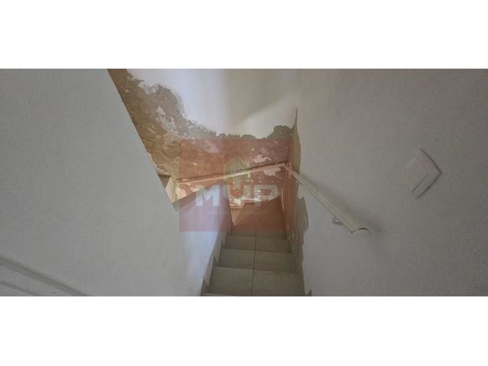 Image No.16-2 Bed House for sale