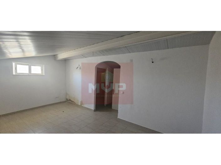 Image No.17-2 Bed House for sale