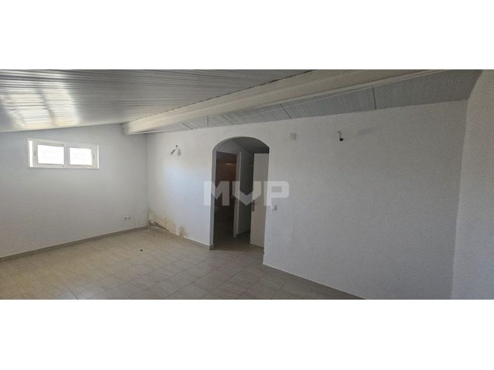 Image No.19-2 Bed House for sale