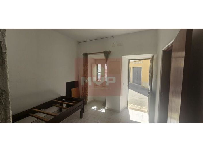 Image No.7-2 Bed House for sale