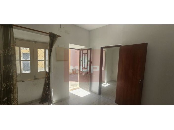 Image No.9-2 Bed House for sale