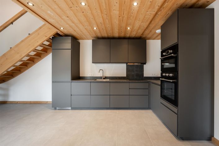 Image No.3-3 Bed House for sale