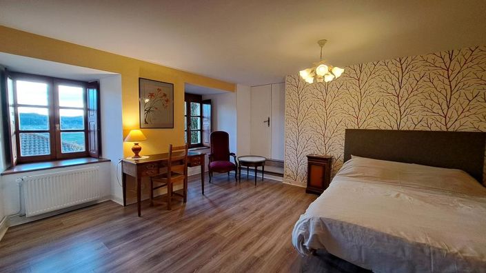 Image No.17-Propriété de 15 chambres à vendre à Saint-Germain-l'Herm