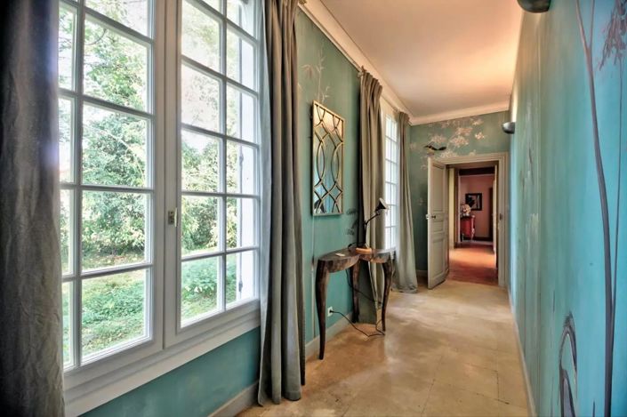 Image No.16-6 Bed Property for sale