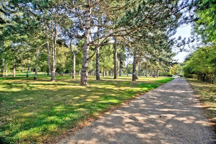 Image No.4-6 Bed Property for sale