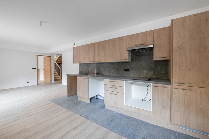 Image No.3-4 Bed Apartment for sale