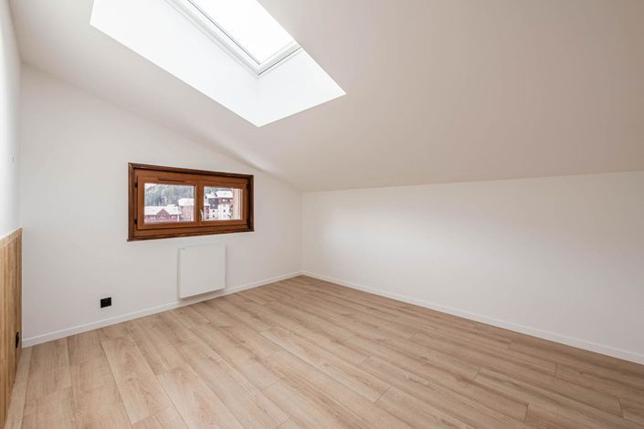 Image No.10-3 Bed Apartment for sale