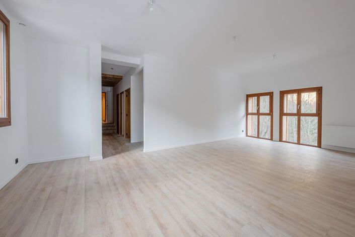 Image No.3-3 Bed Apartment for sale