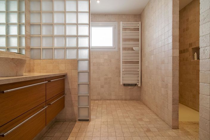 Image No.18-3 Bed House for sale