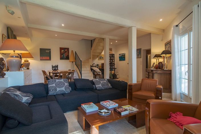 Image No.8-3 Bed House for sale