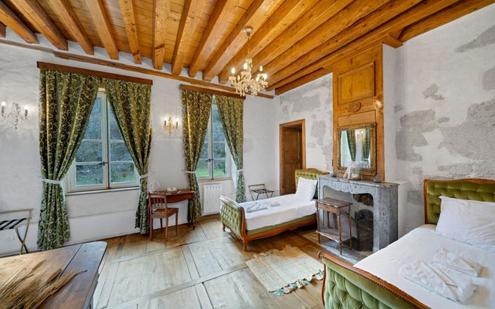 Image No.11-7 Bed House for sale