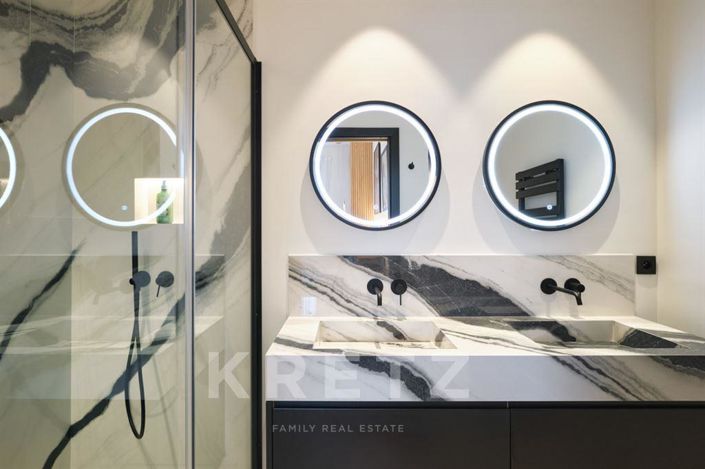 Image No.10-3 Bed Apartment for sale