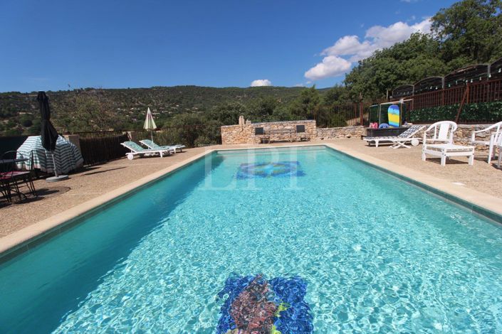 Image No.2-4 Bed House for sale