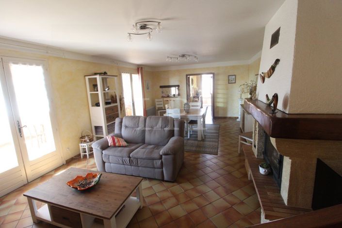 Image No.6-4 Bed House for sale